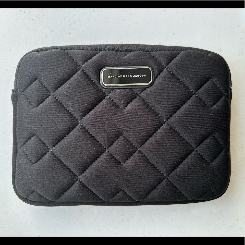 Marc Jacobs Quilted Ipad Mini Pouch Case Black Diamond Quilted